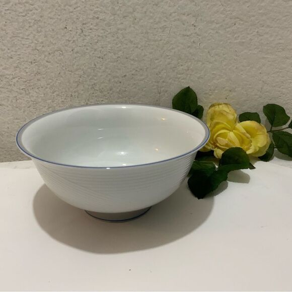 Dansk Tapestries Damask 8”Vegetable Serving Bowl Winter White Larsen G10 - Picture 1 of 5